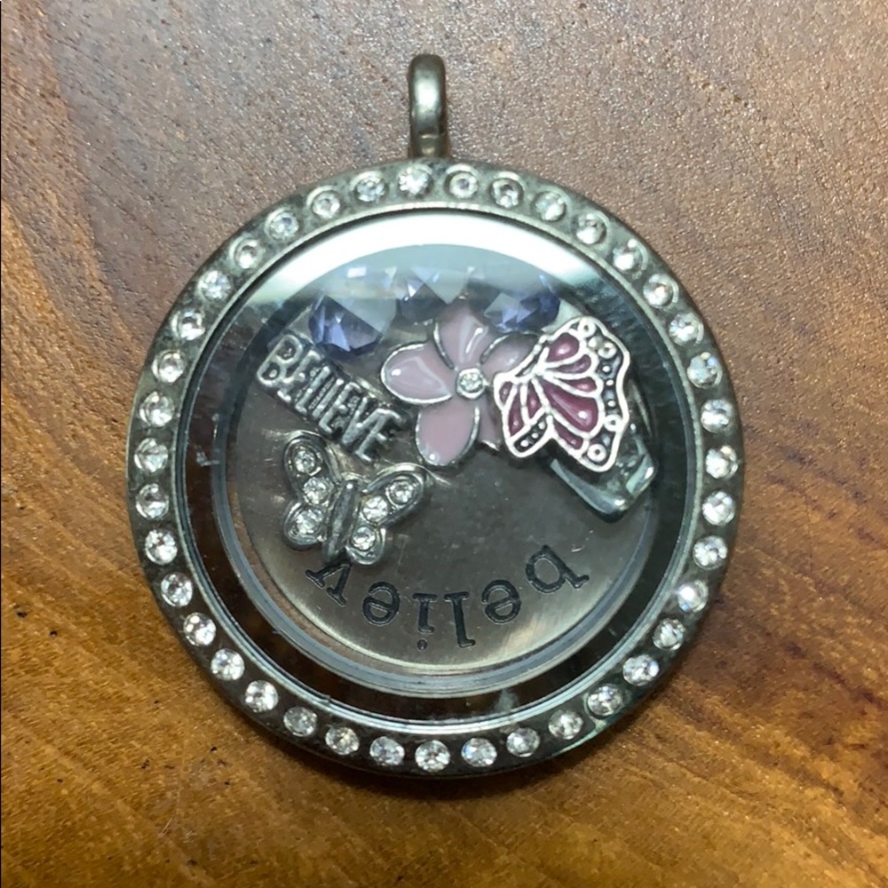 Believe floating pendant